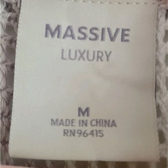 Massive Luxury Crochet Knit Polo Shirt Beige Striped Button Up  M Cotton - Picture 3 of 7